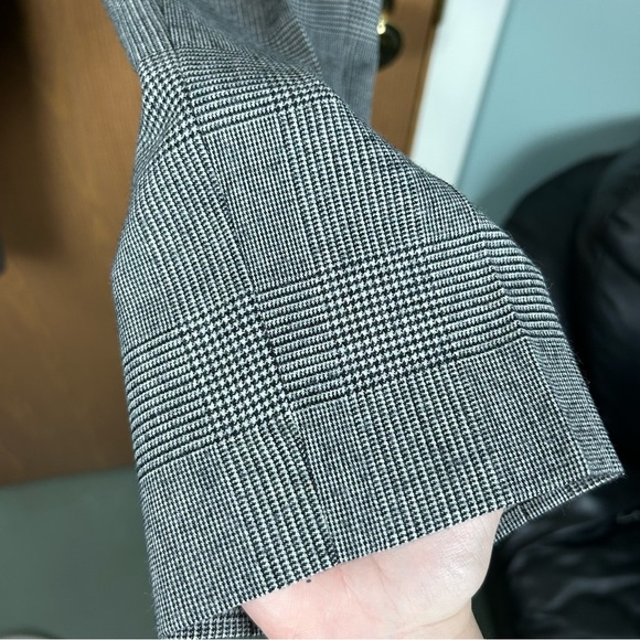 Pure Collection Houndstooth Printed Wool Pants - Picture 6 of 10